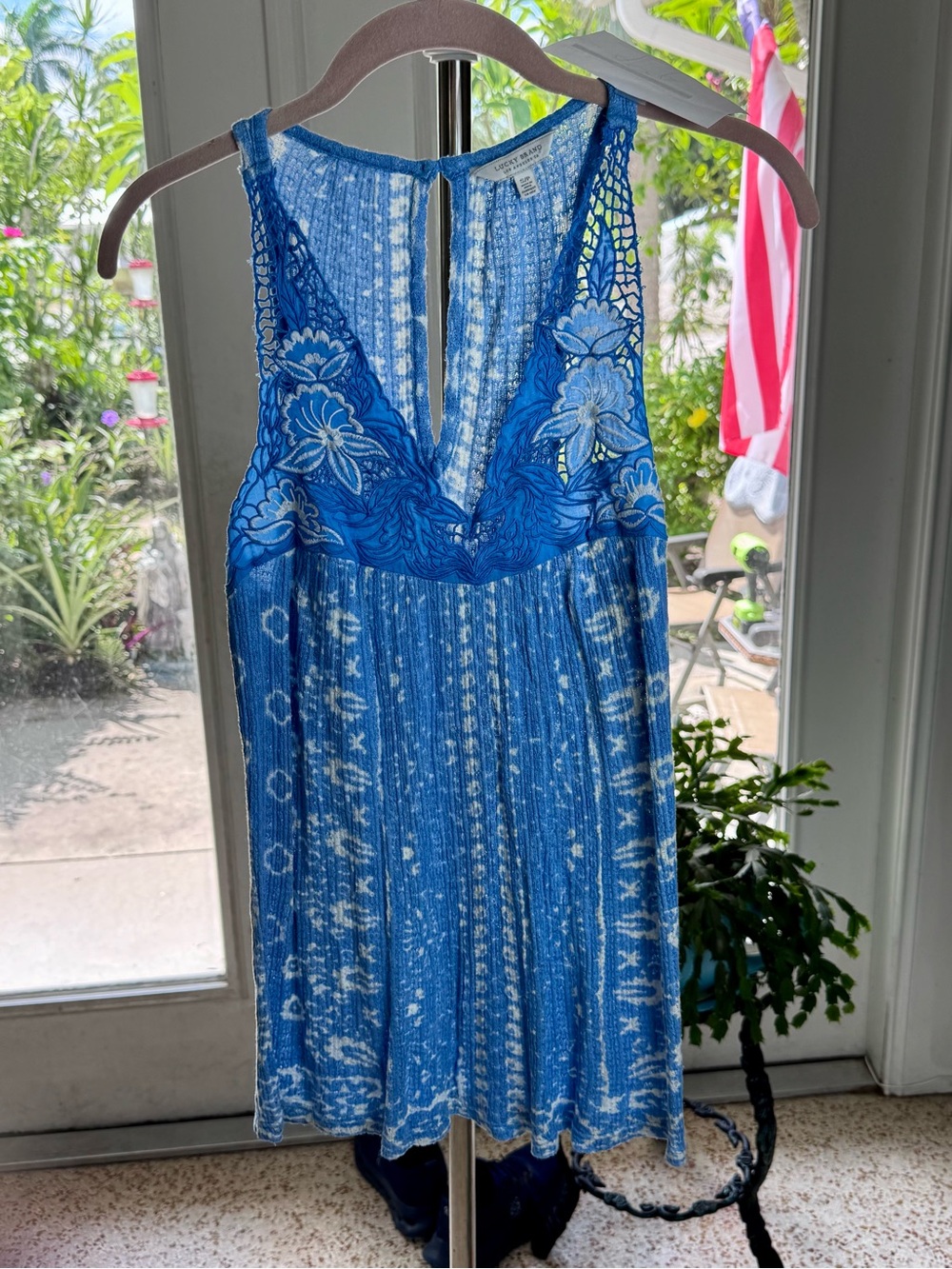 Lucky Brand Blue Embroidered Crochet-Trim Top Size S Retails $49
